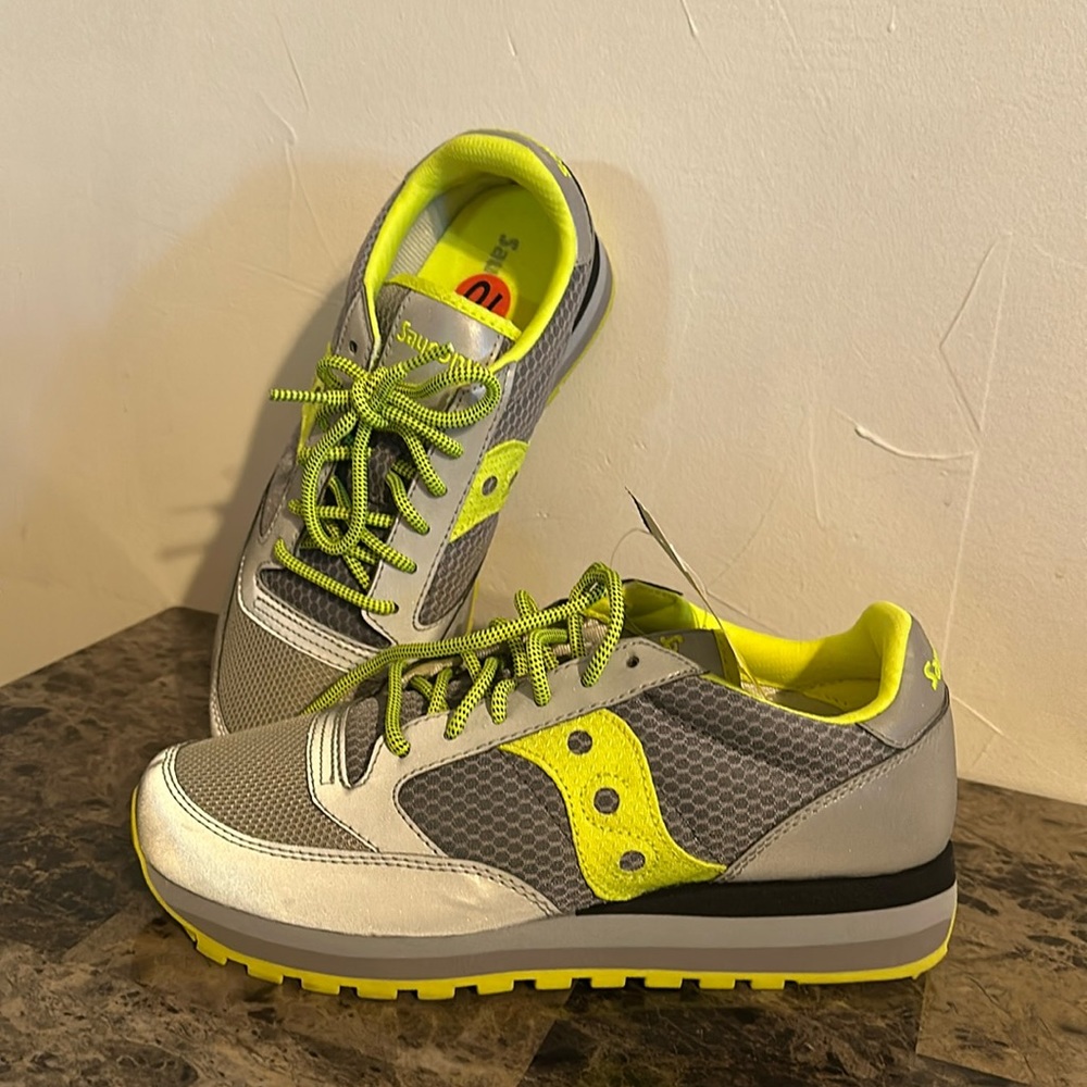 Saucony Grey Citron Jazz reflective running shoe size 10